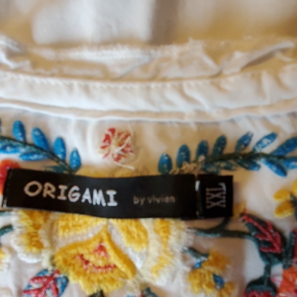 Origami embroidered tunic - Picture 3 of 3